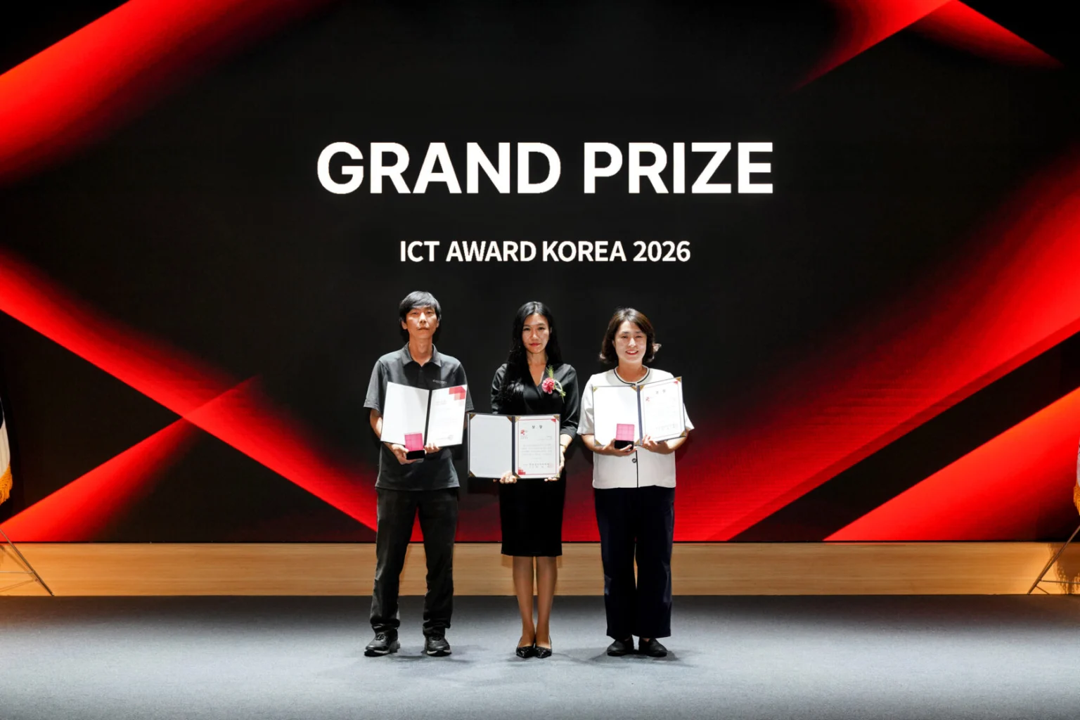GRAND-PRIZE_%20%20%20%20%20%20-2-1536x1024.jpg